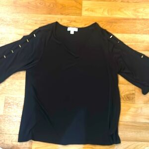 EUC Michael Kors Black 3/4 Open Sleeves with Gold Rods V-Neck Blouse Size 1X